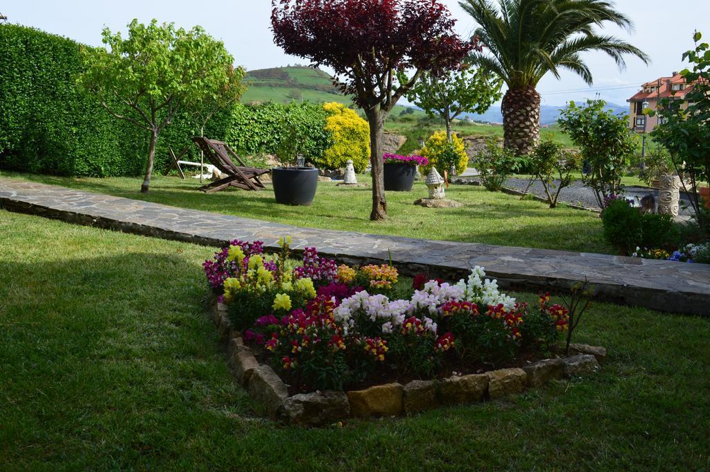 Posada El Jardin サンティリャーナ・デル・マル エクステリア 写真